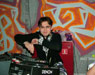 DJ    